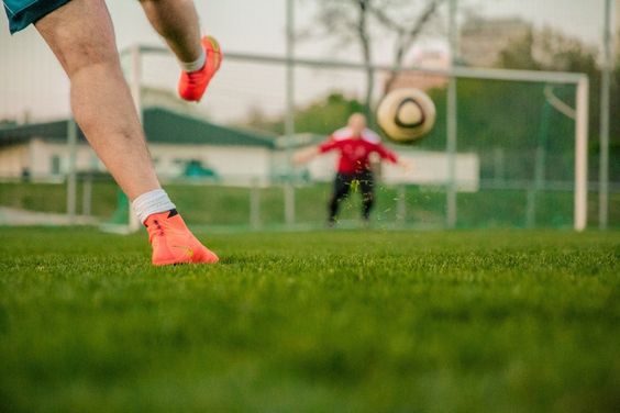 The 1v1 Pressure Cooker: Creating Your Own Shot